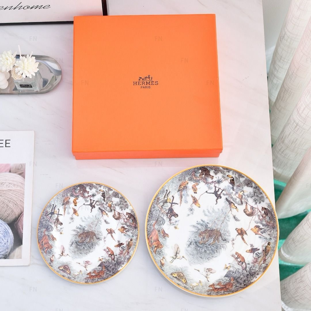 Hermes Carnets D Equateur Birds Set of 2 plates - Hermes Plates | Buy Online in UAE